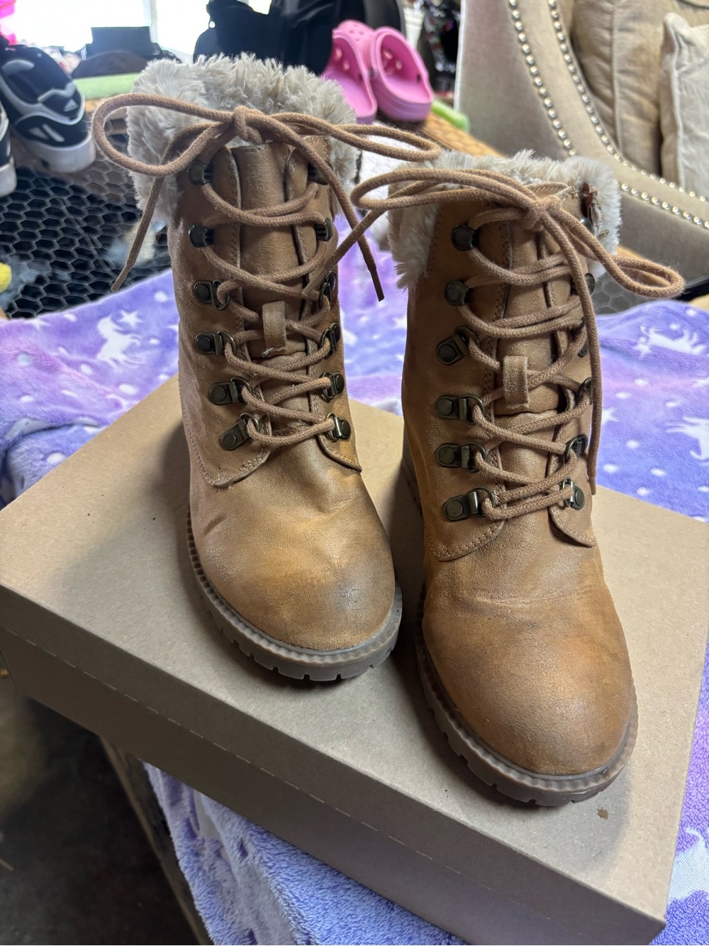Women’s Lace-Up Faux-Fur Hiking Boots - Brown